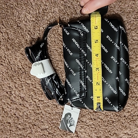 NWT Kendall & Kylie crossbody bag NWT Kendall & Kylie crossbody bag NWT … - Picture 16 of 17